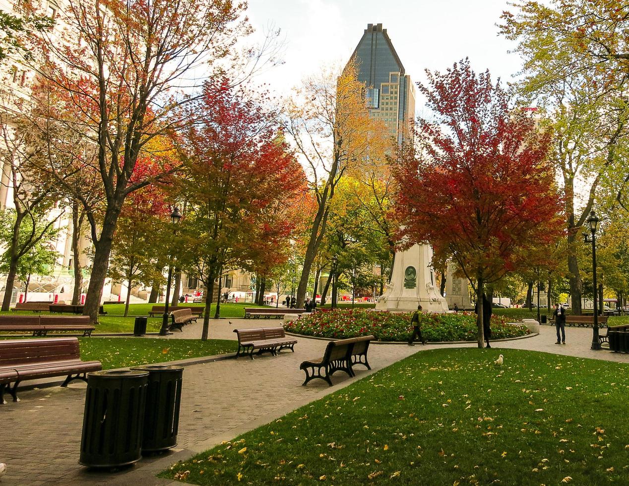 un parc dans la ville de montréal, québec, canada photo