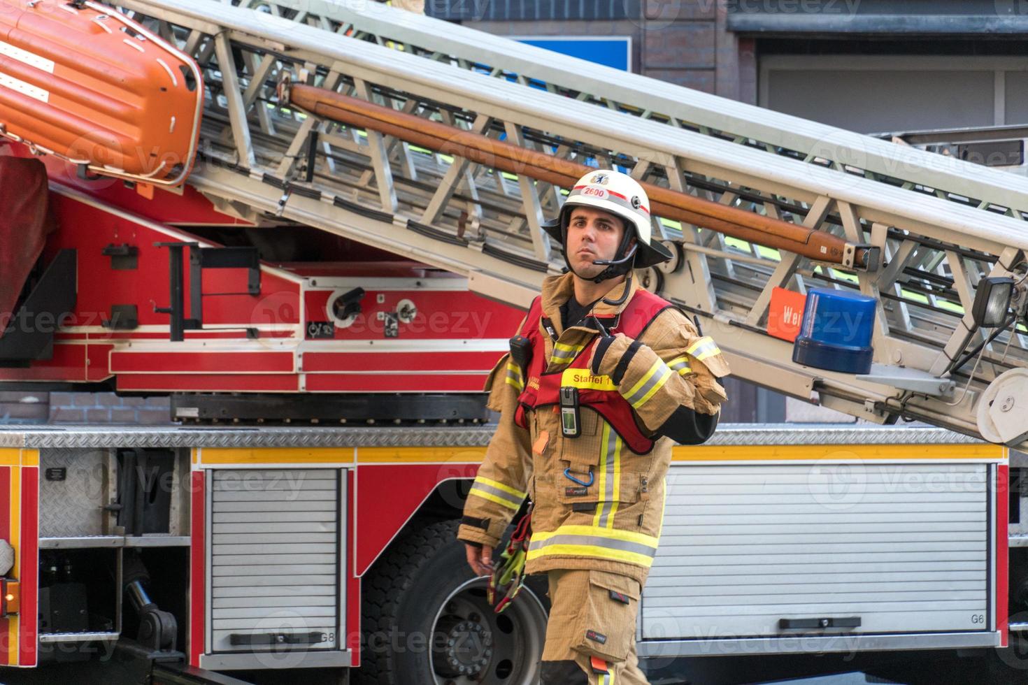 Pompier du service d'incendie de Berlin au travail photo