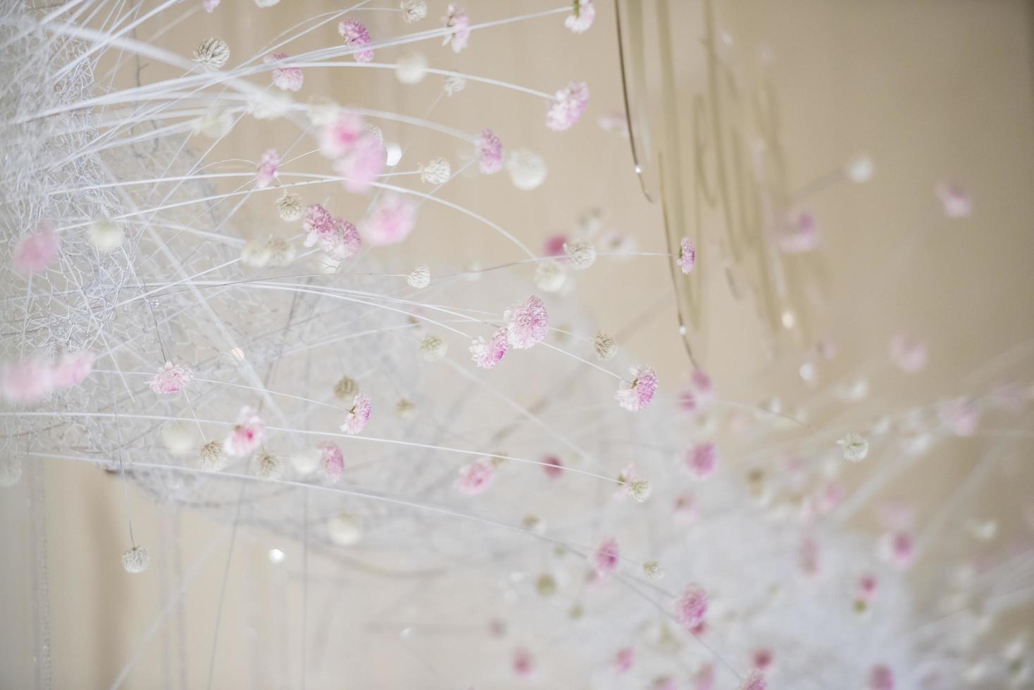 toile de fond de mariage avec décoration de fleurs et de mariage photo