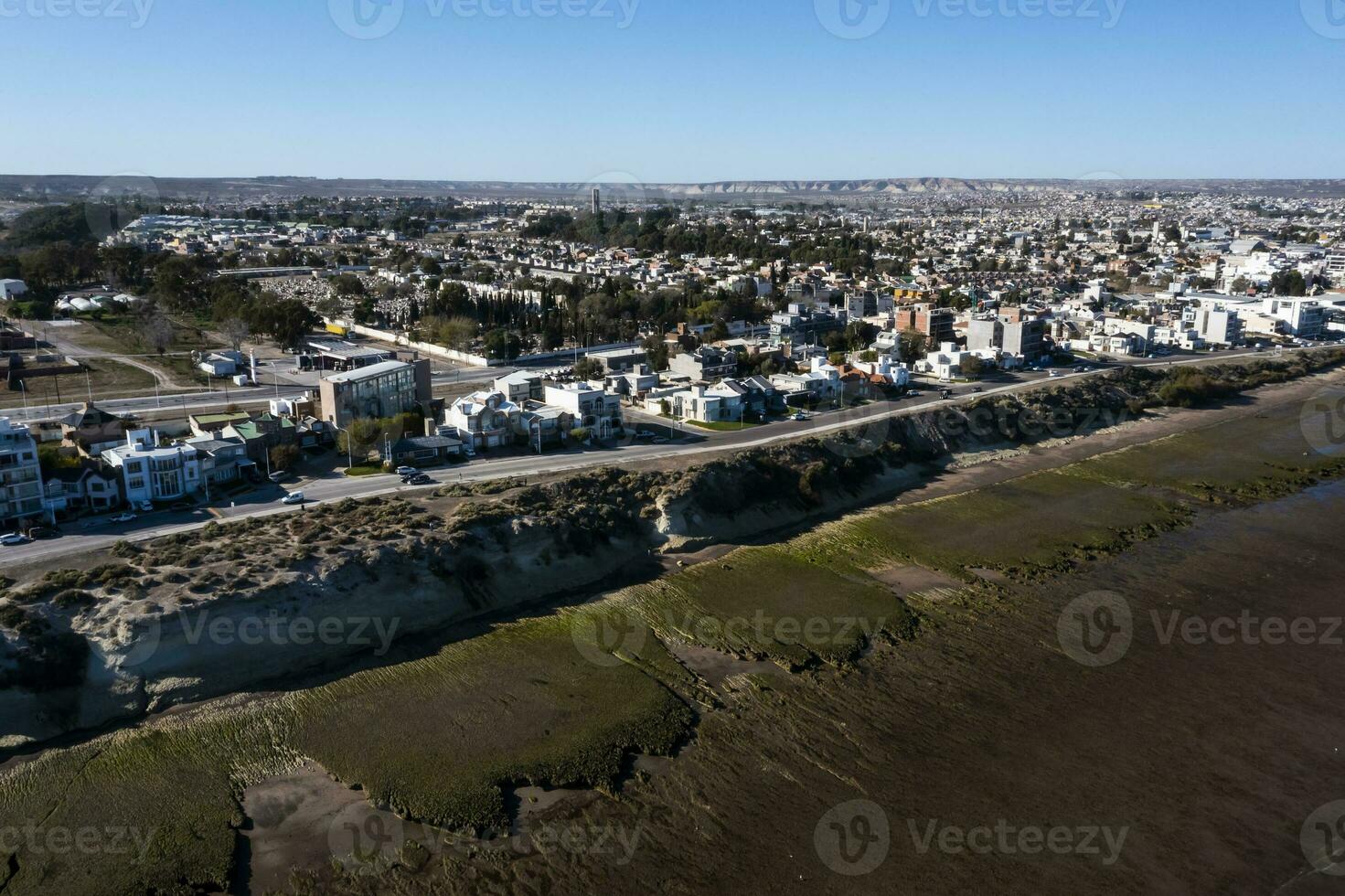 puerto Madryn ville, entrée portail à le péninsule valdés Naturel réserve, monde patrimoine placer, patagonie, Argentine. photo