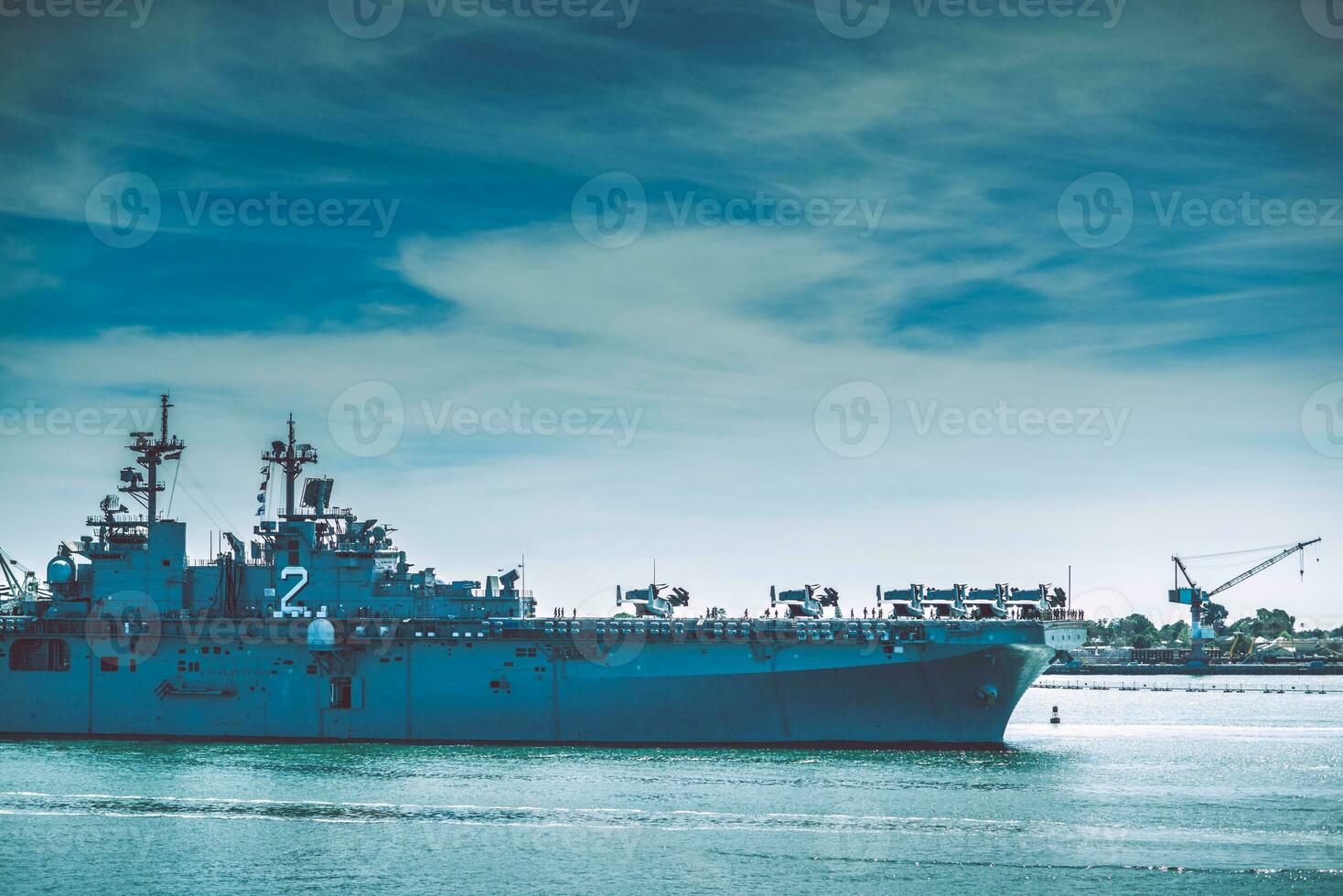 navire de guerre dans le baie photo