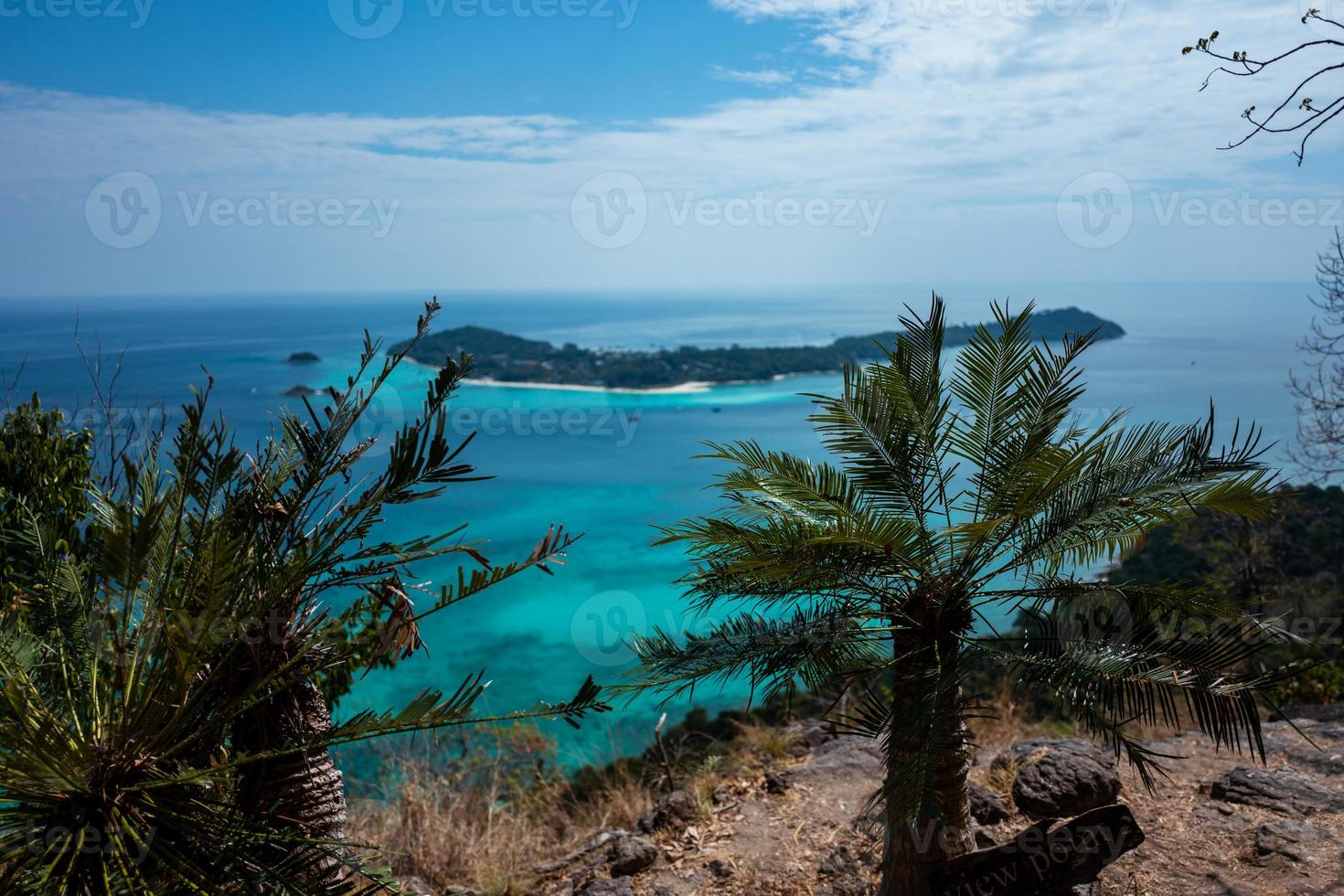 île de ko adang près de koh lipe en thaïlande photo