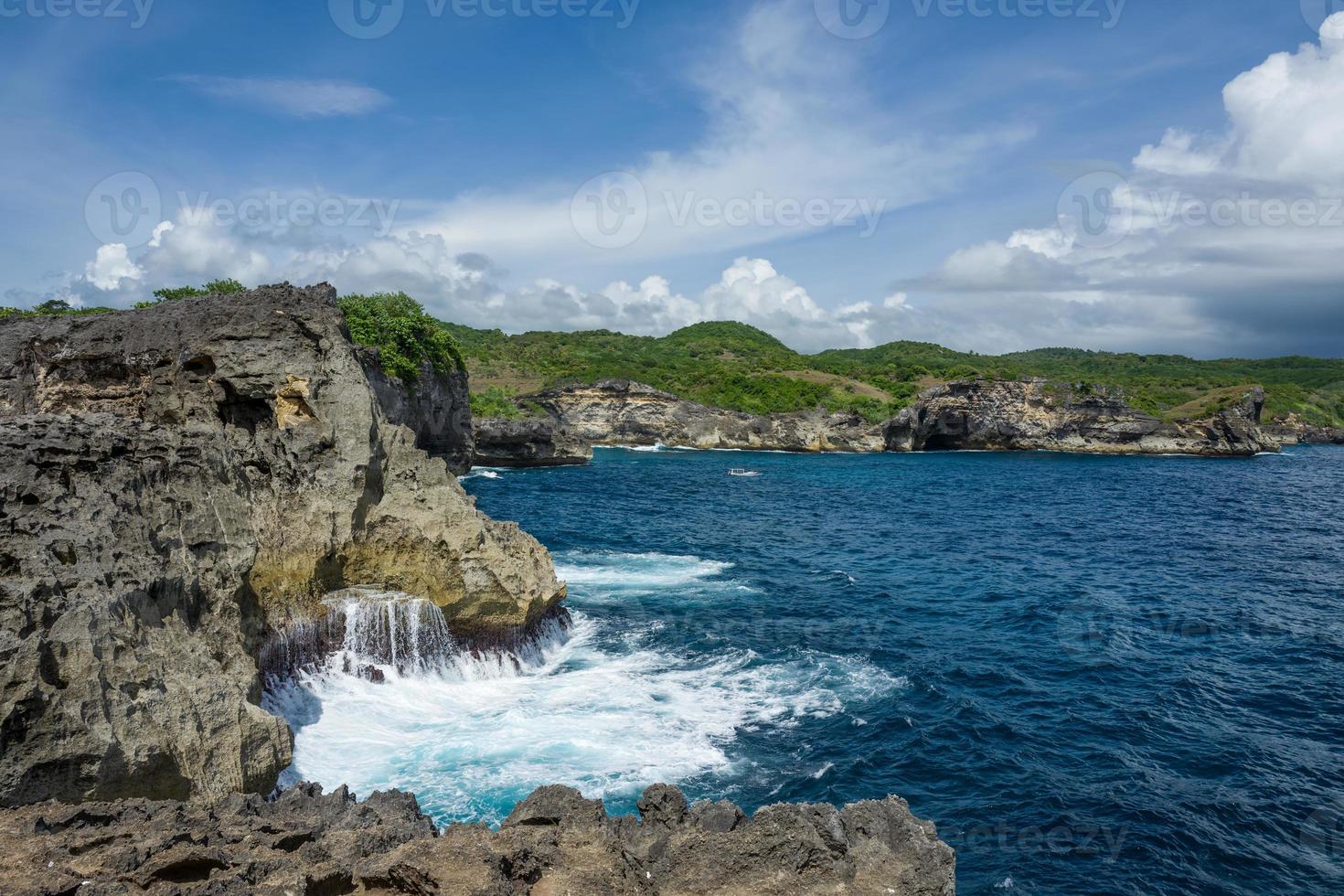 l'île de nusa penida en indonésie photo