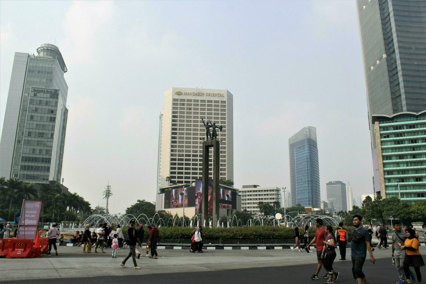 Djakarta, indonésie-18 juin 2023 bundaran salut vue dans le après midi photo