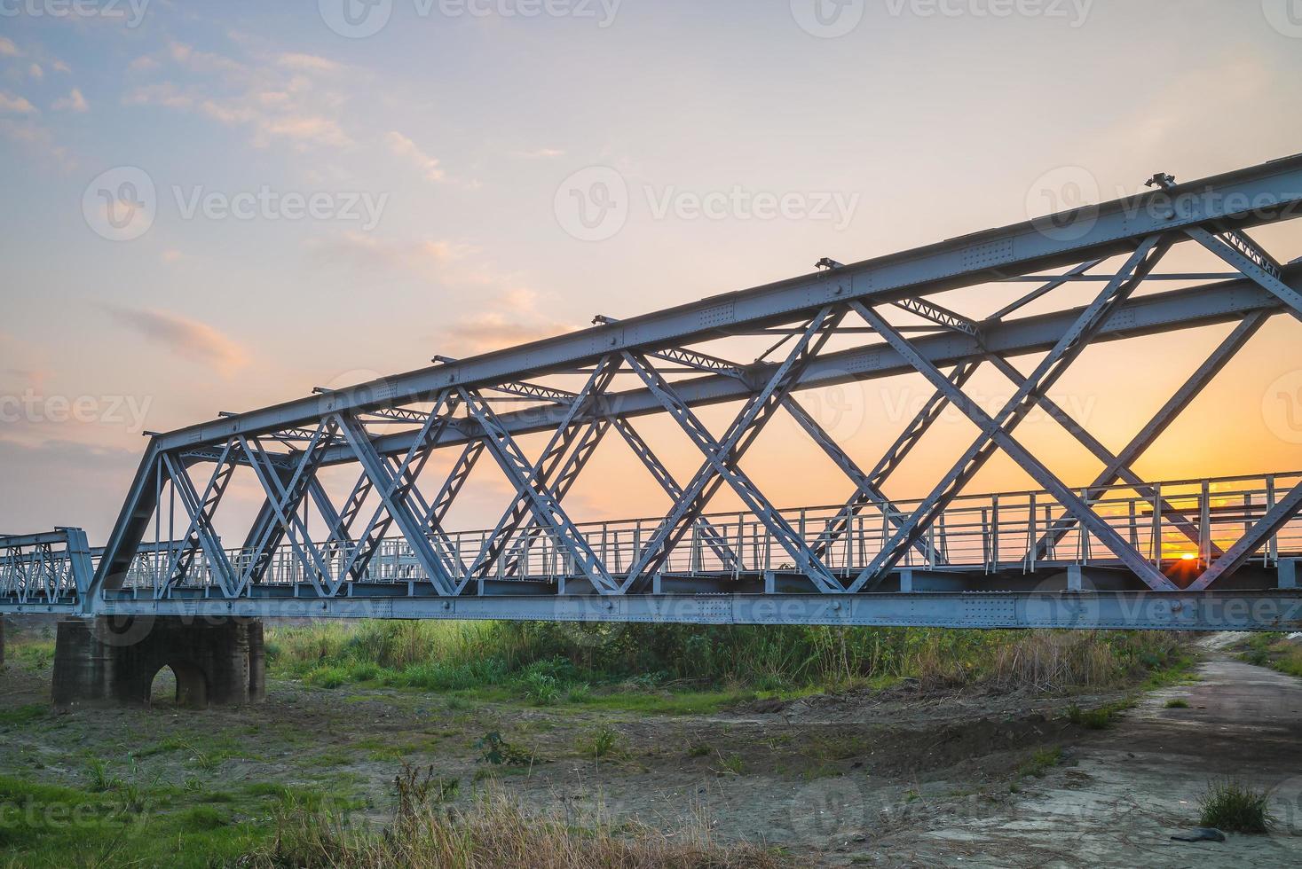 Pont en acier du patrimoine dans le canton de Huwei, comté de Yunlin, Taïwan photo