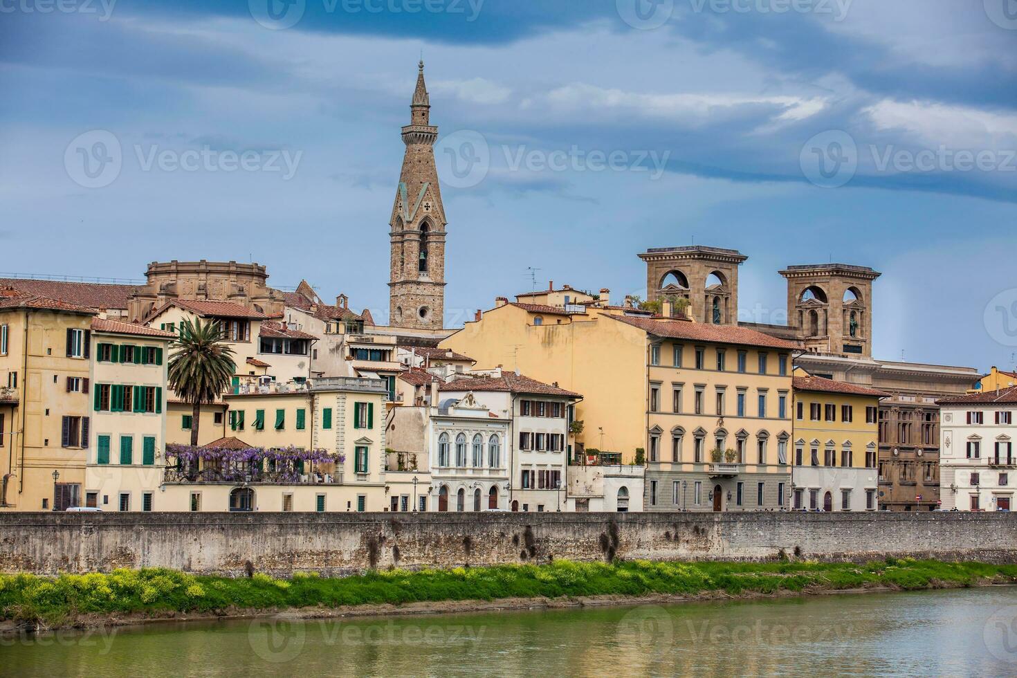 vue de le magnifique ville de Florence et le arno rivière photo