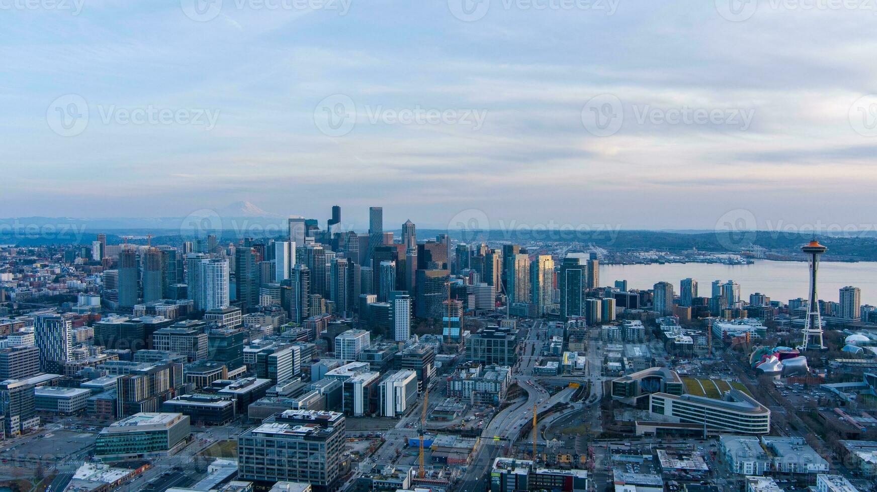 Seattle, Washington horizon à le coucher du soleil photo