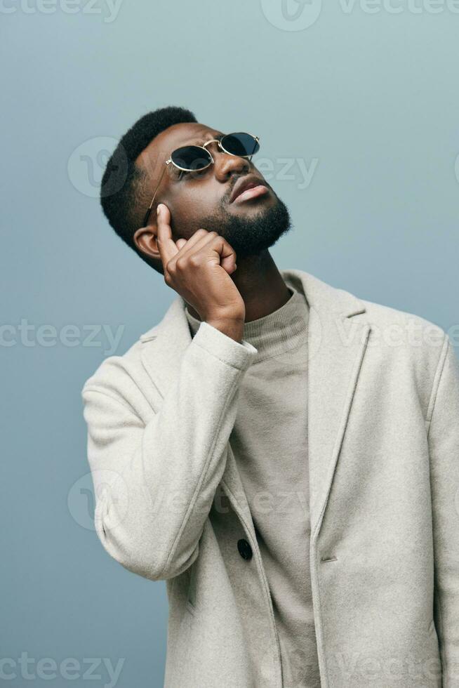 homme noir studio veste américain modèle américain portrait africain mode élégant style photo