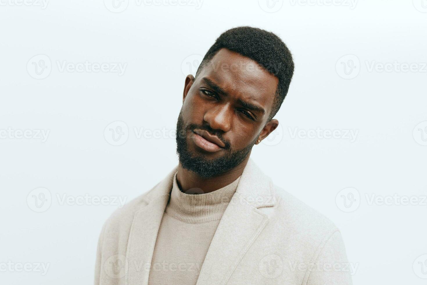 homme africain tête expression mode américain gars portrait noir Contexte américain content africain photo