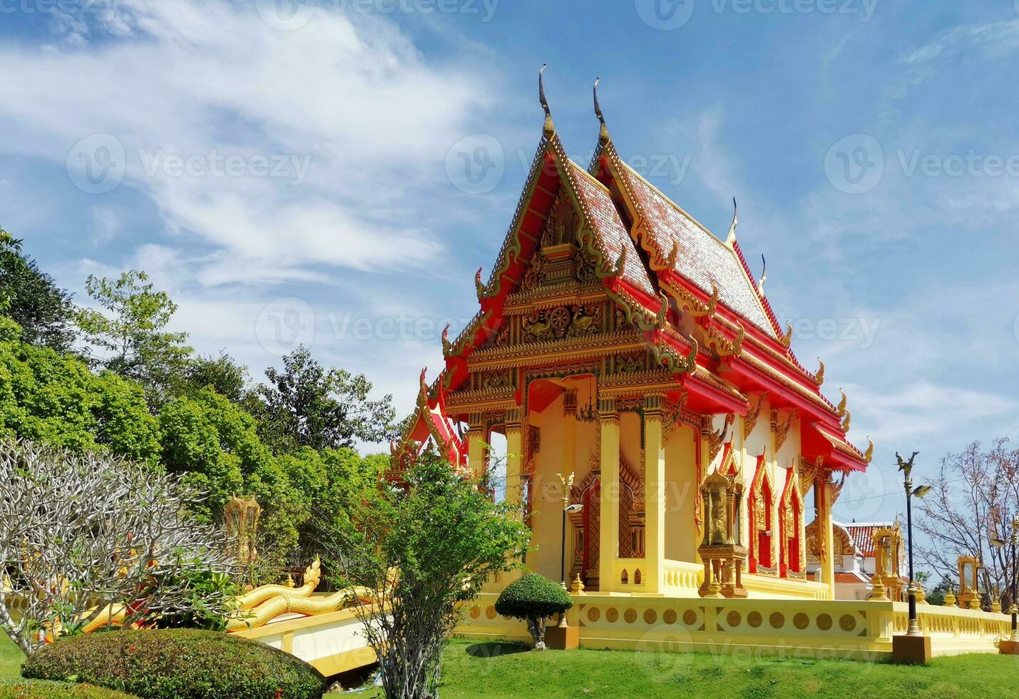 magnifique temple sur bleu ciel Contexte photo