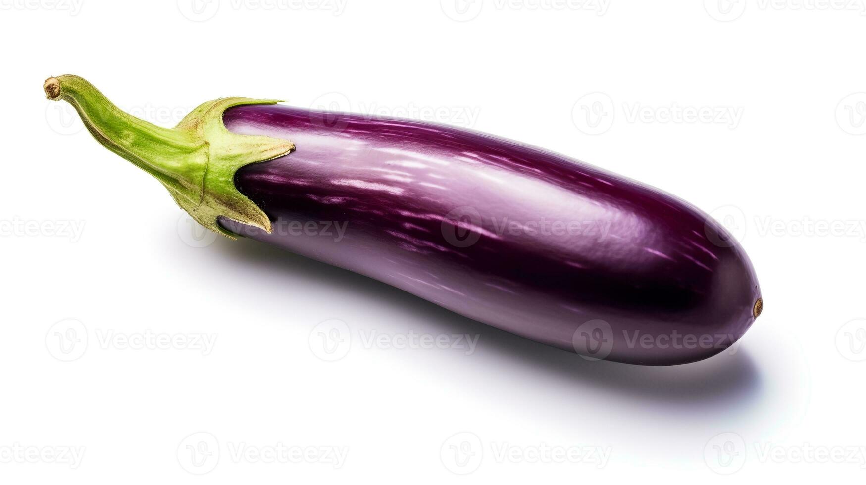 photo de aubergine isolé sur blanc Contexte