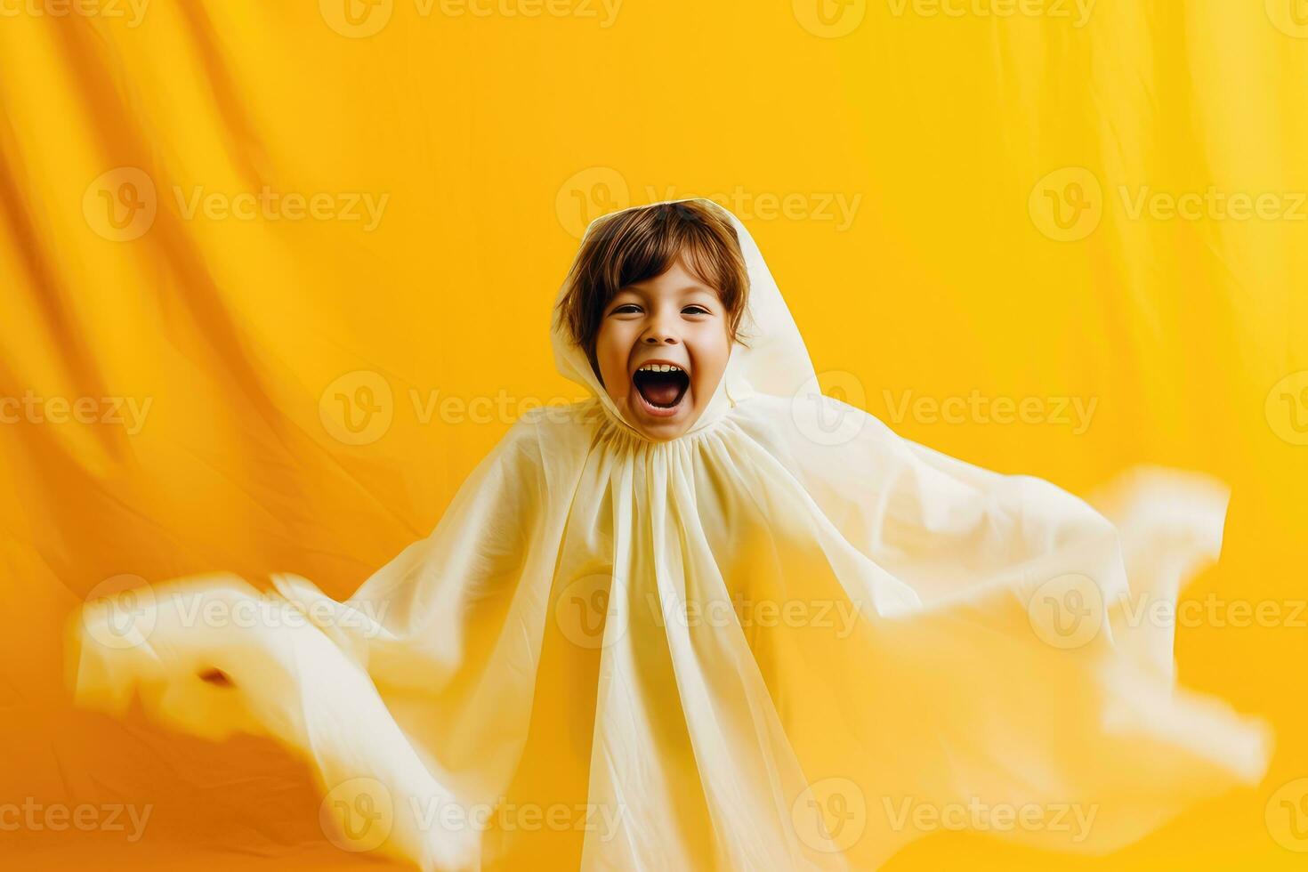 une proche - en haut photographier avec une délicieux enfant habillé comme une fantôme, exsudant pur joie et bonheur sur Halloween. génératif ai photo