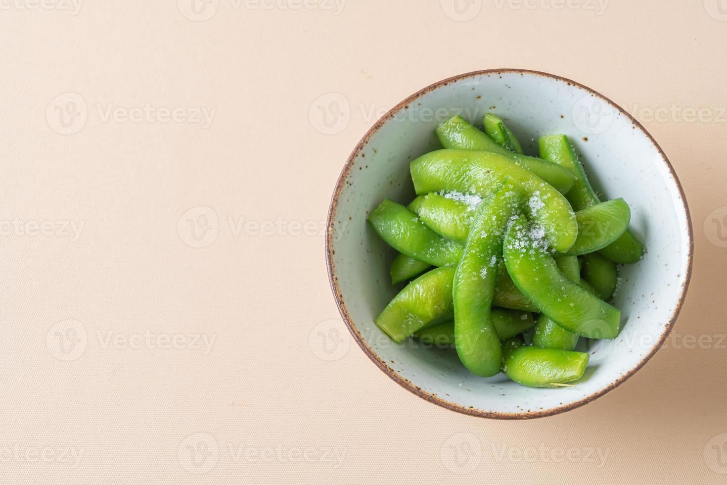 Haricot edamame de cuisine japonaise photo