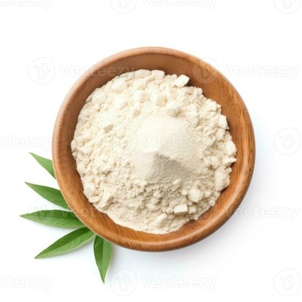manioc farine Haut vue isolé sur blanc Contexte photo