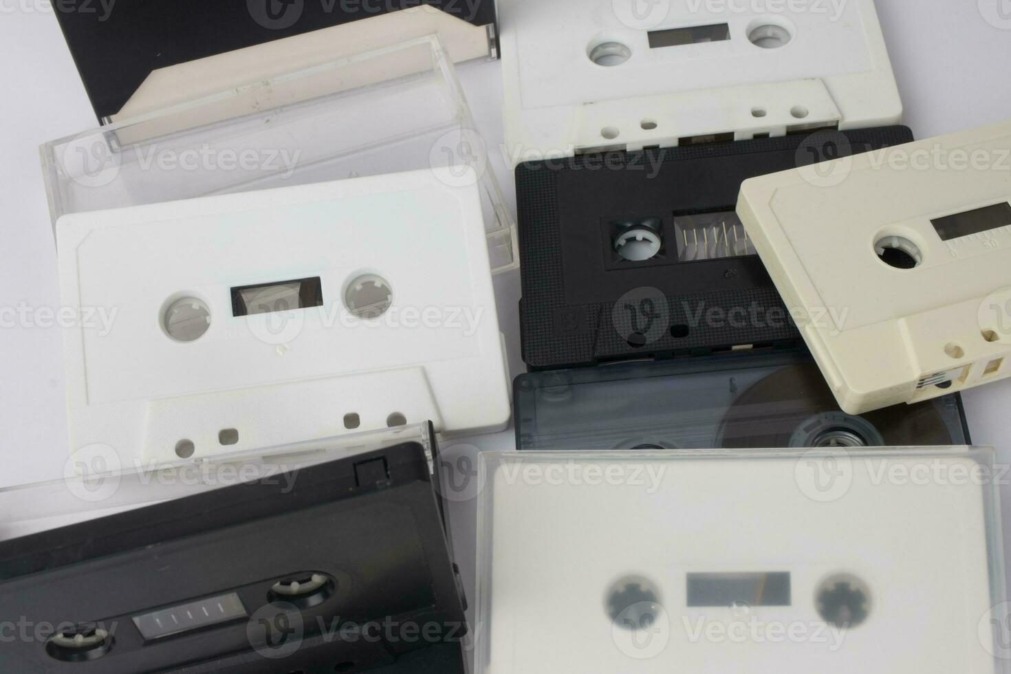 vieux cassette bandes de le Années 70 et Années 80 un ère de passé journées photo