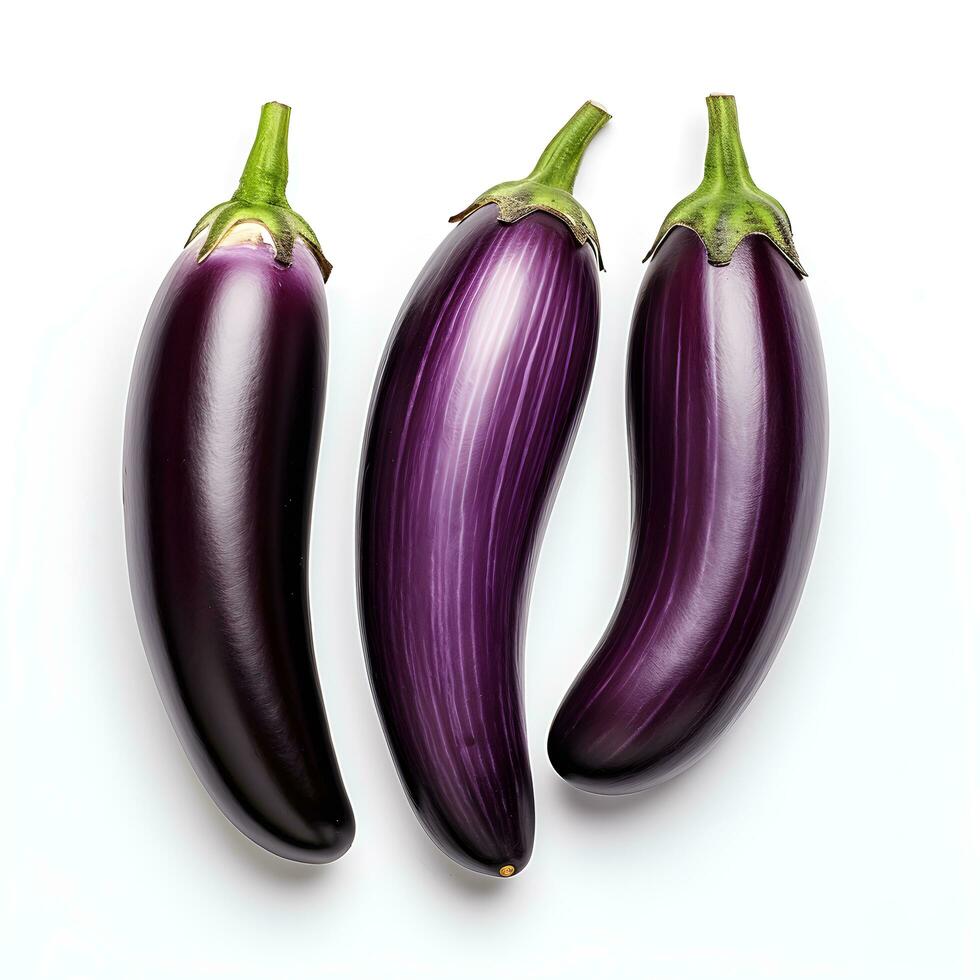 brillant aubergines isolé sur blanc, ai généré photo