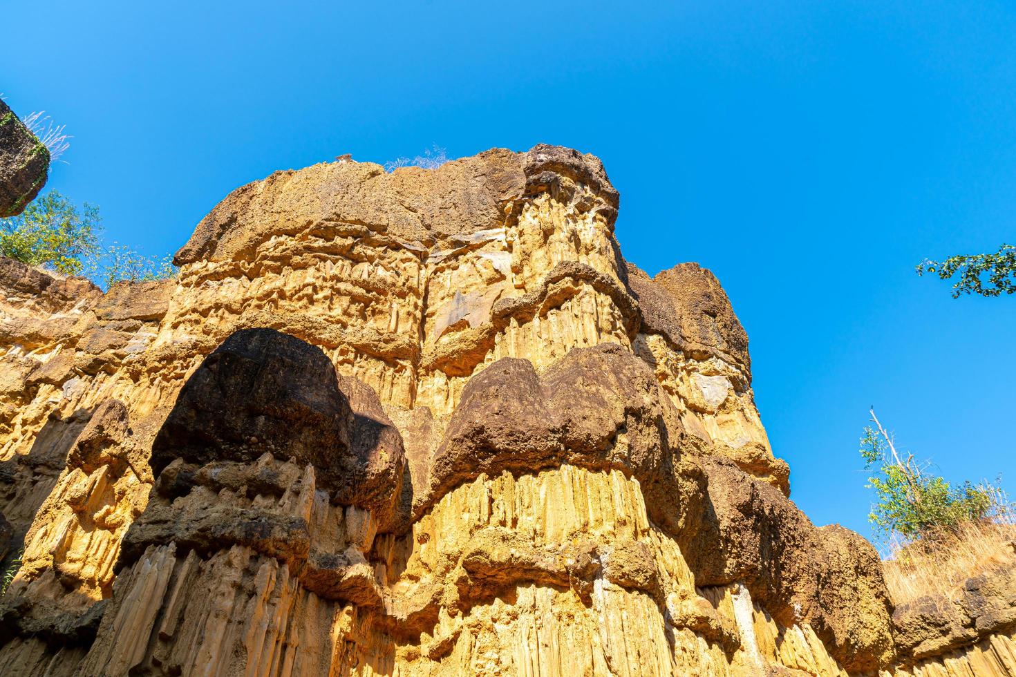 pha chor ou le grand canyon chiangmai dans le parc national de mae wang, chiang mai, thaïlande photo