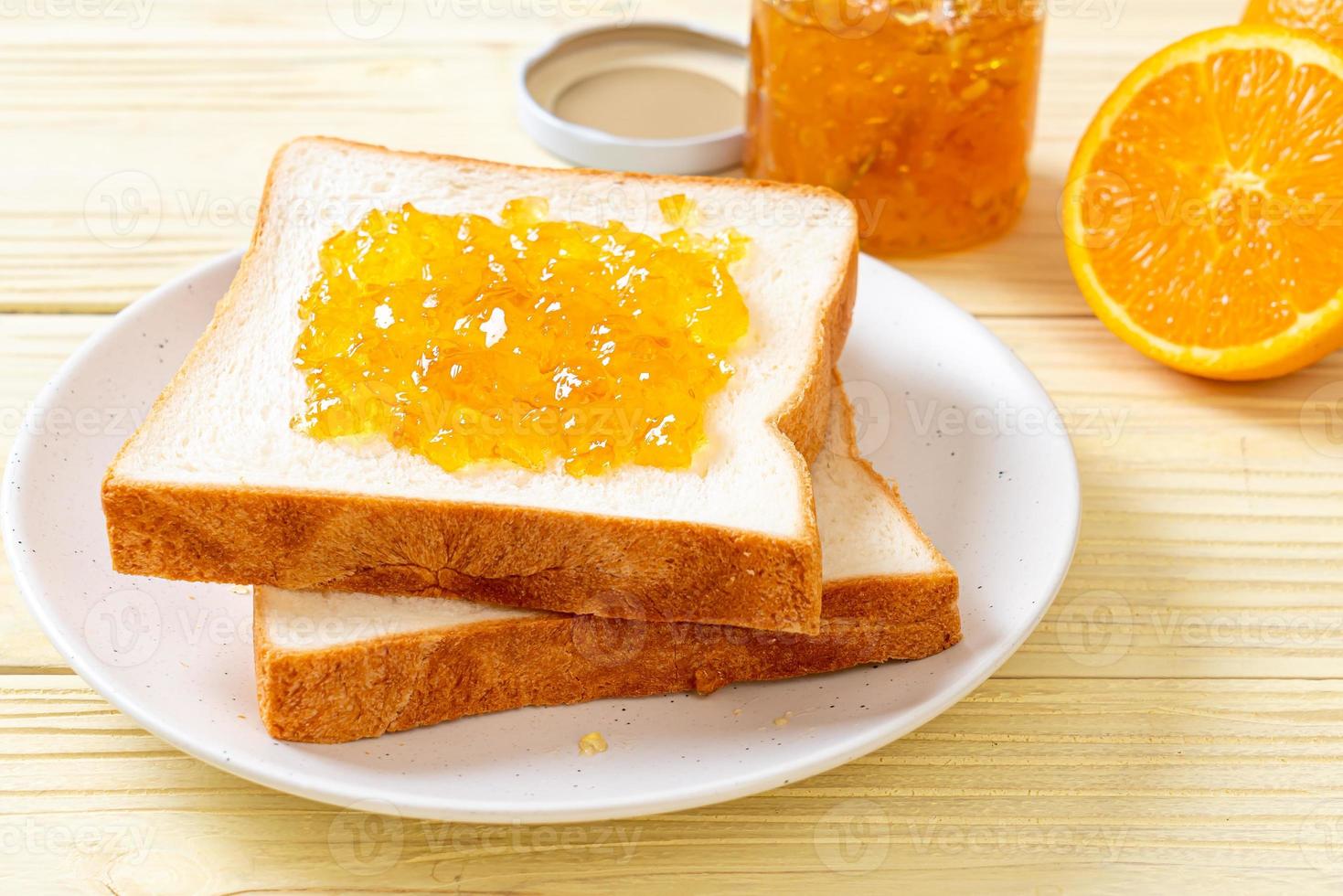 tranches de pain à la confiture d'orange photo