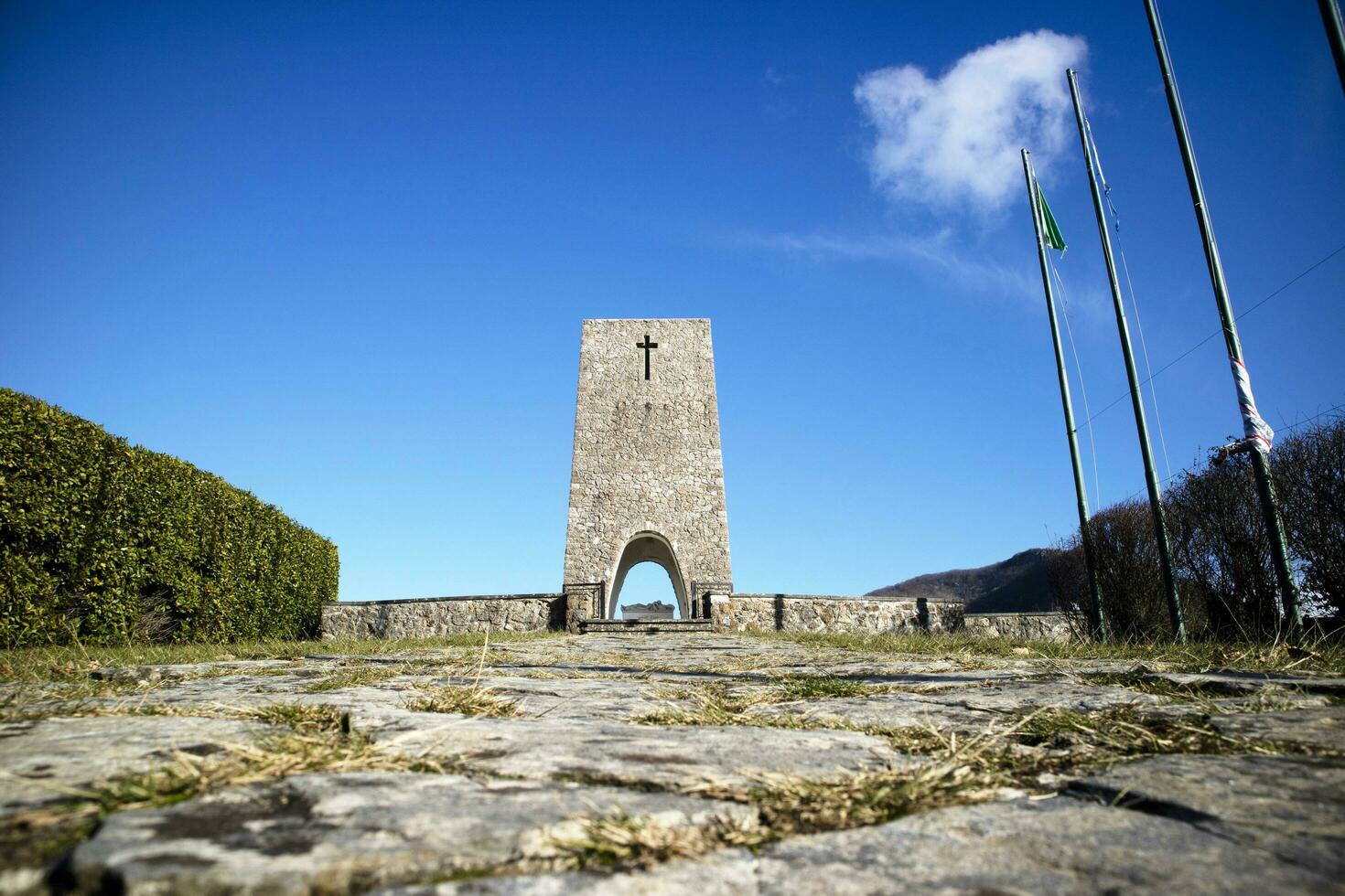 monument dévoué à le Mémoire de le victimes de le sant Anna di stazzema massacre photo