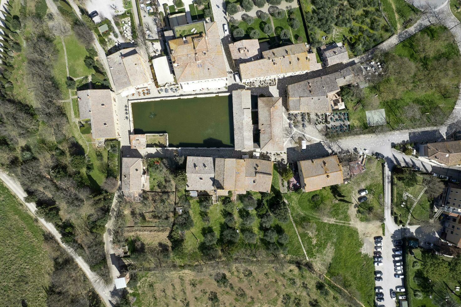 aérien vue de le ancien village de bagno vignoni photo