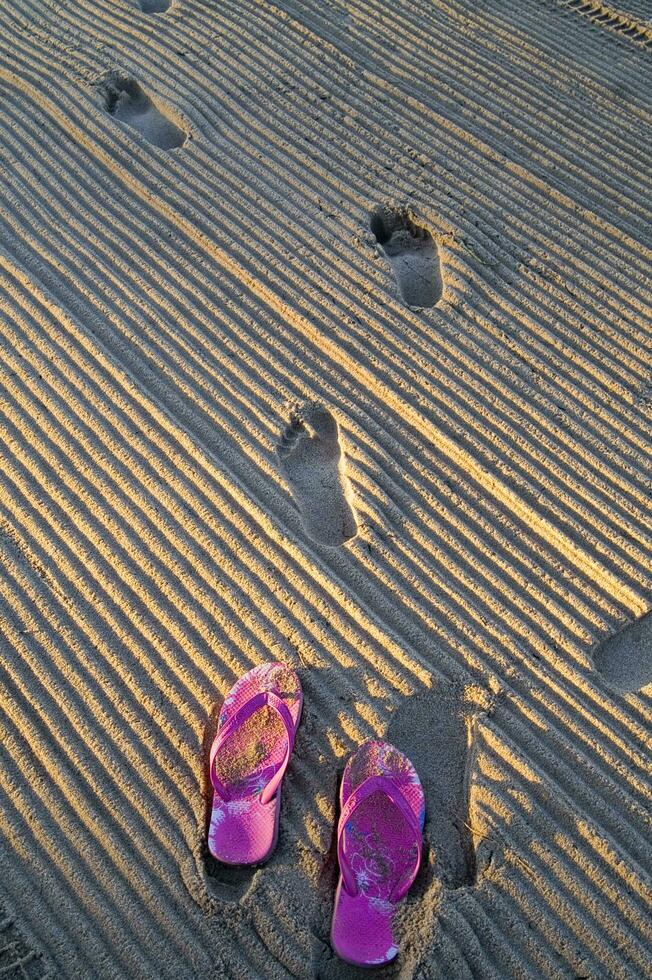 traces de pas dans le sable photo