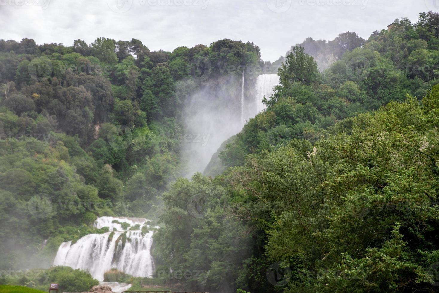 la cascade de marmore la plus haute d'europe photo