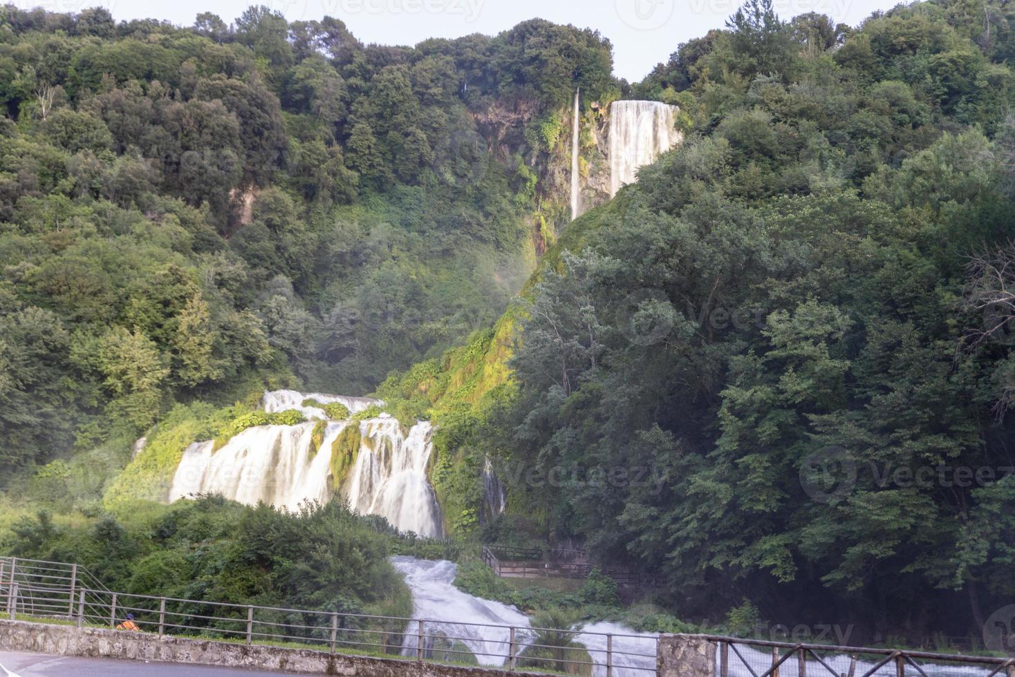 la cascade de marmore la plus haute d'europe photo