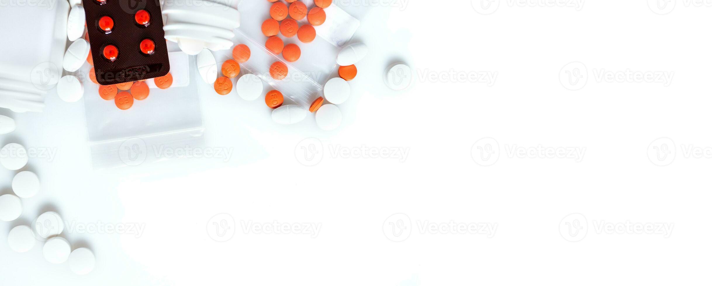 médical concept, pilules sur une blanc Contexte photo