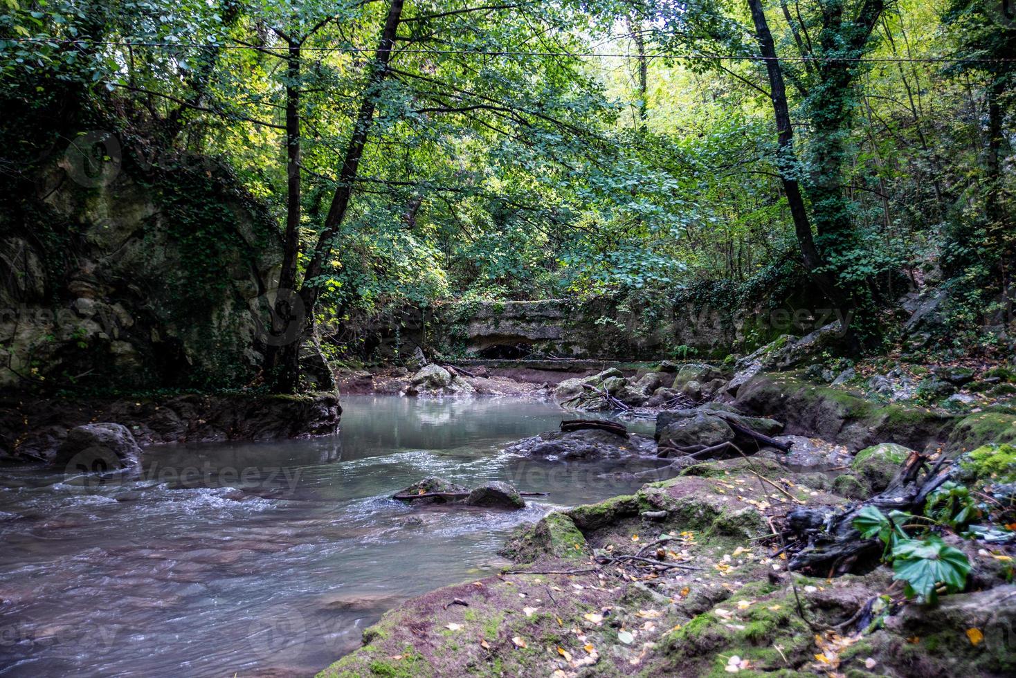 pont de la cascade taureau marmore photo