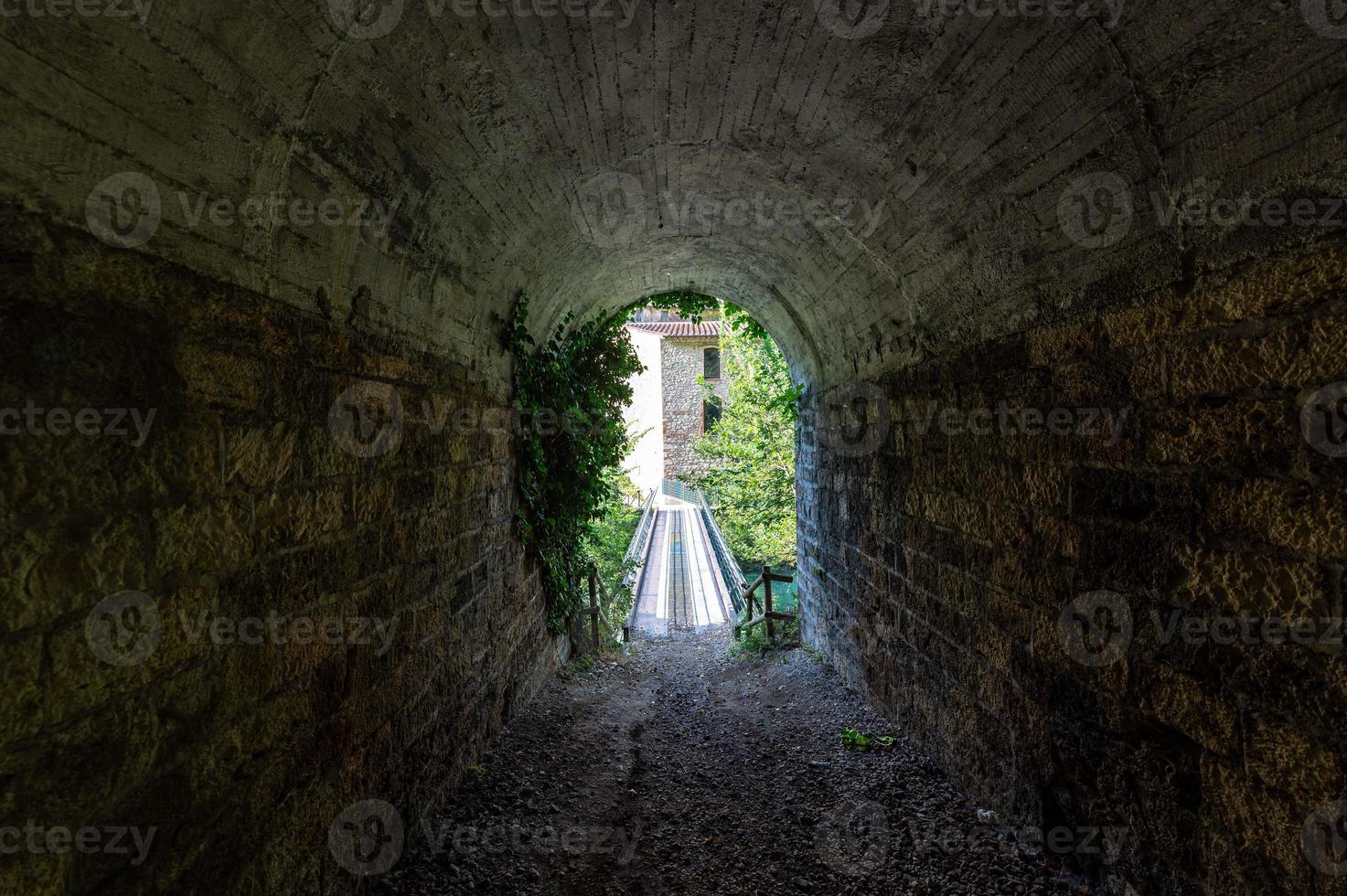 stifone di narni postoi caractéristique de l'eau bleue photo