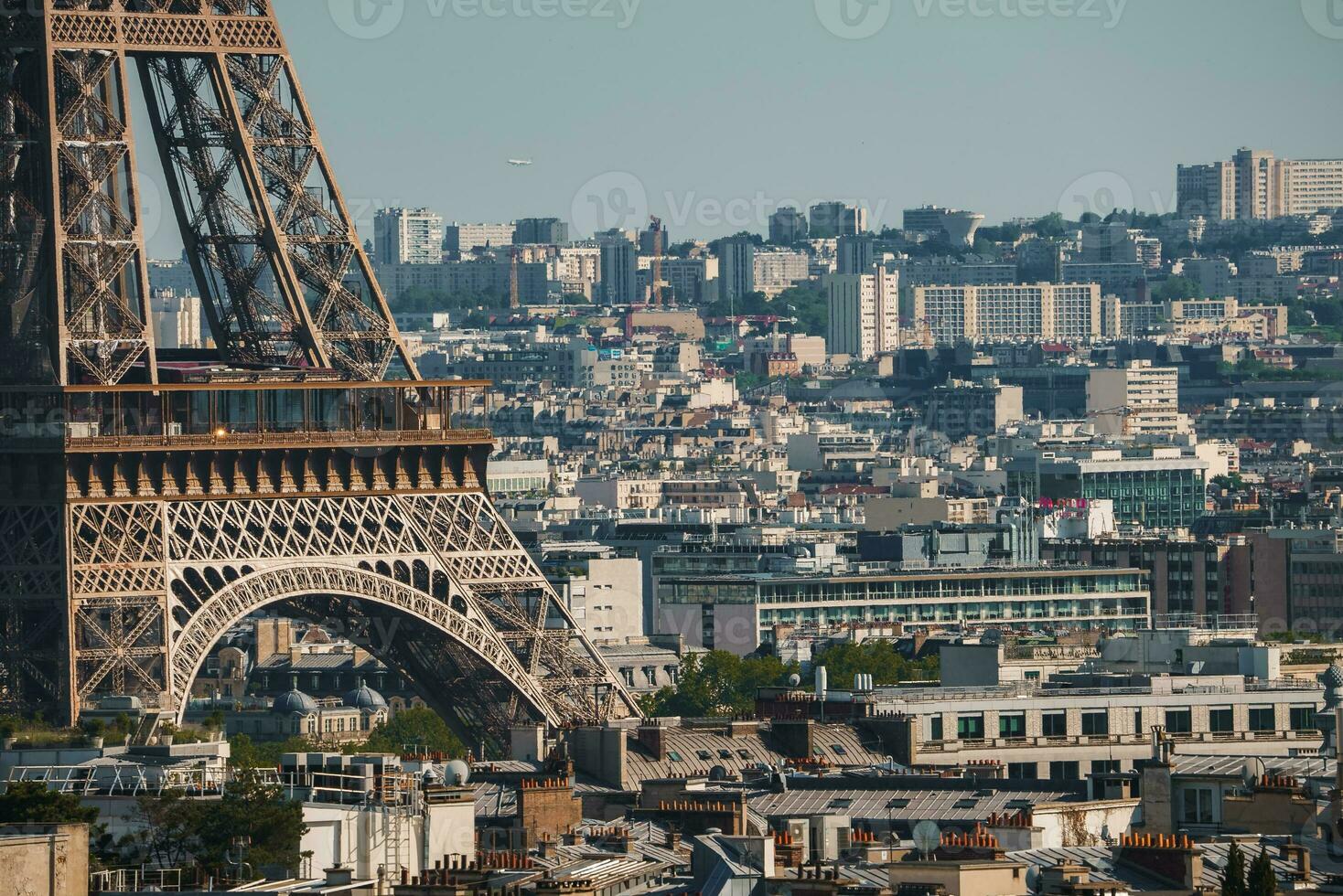 ensoleillé journée vue de le Eiffel la tour photo