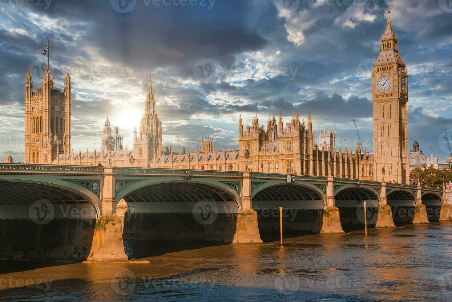 gros ben et Westminster pont dans Londres photo