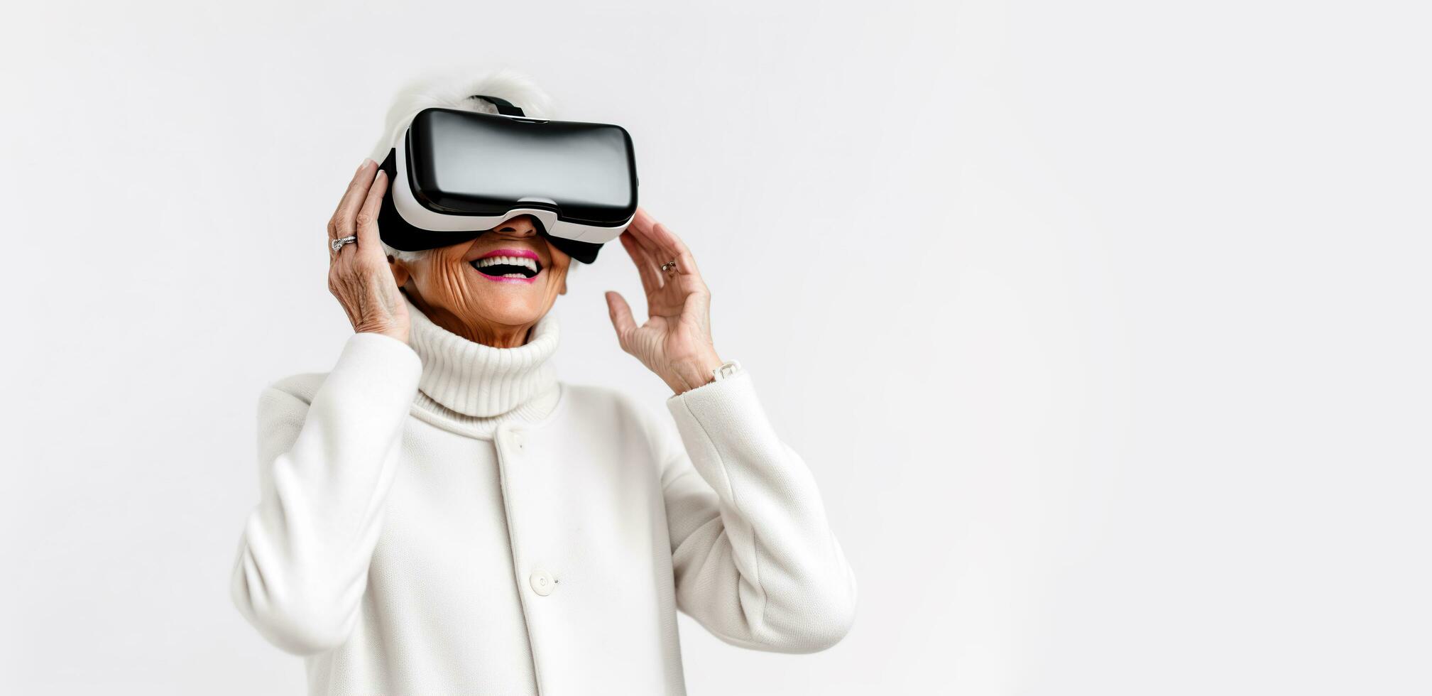 un plus âgée femme portant une blanc chandail et en train de regarder virtuel réalité casque photo