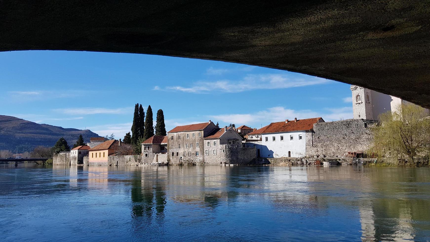 paysage urbain de trebinje, bosnie-herzégovine photo