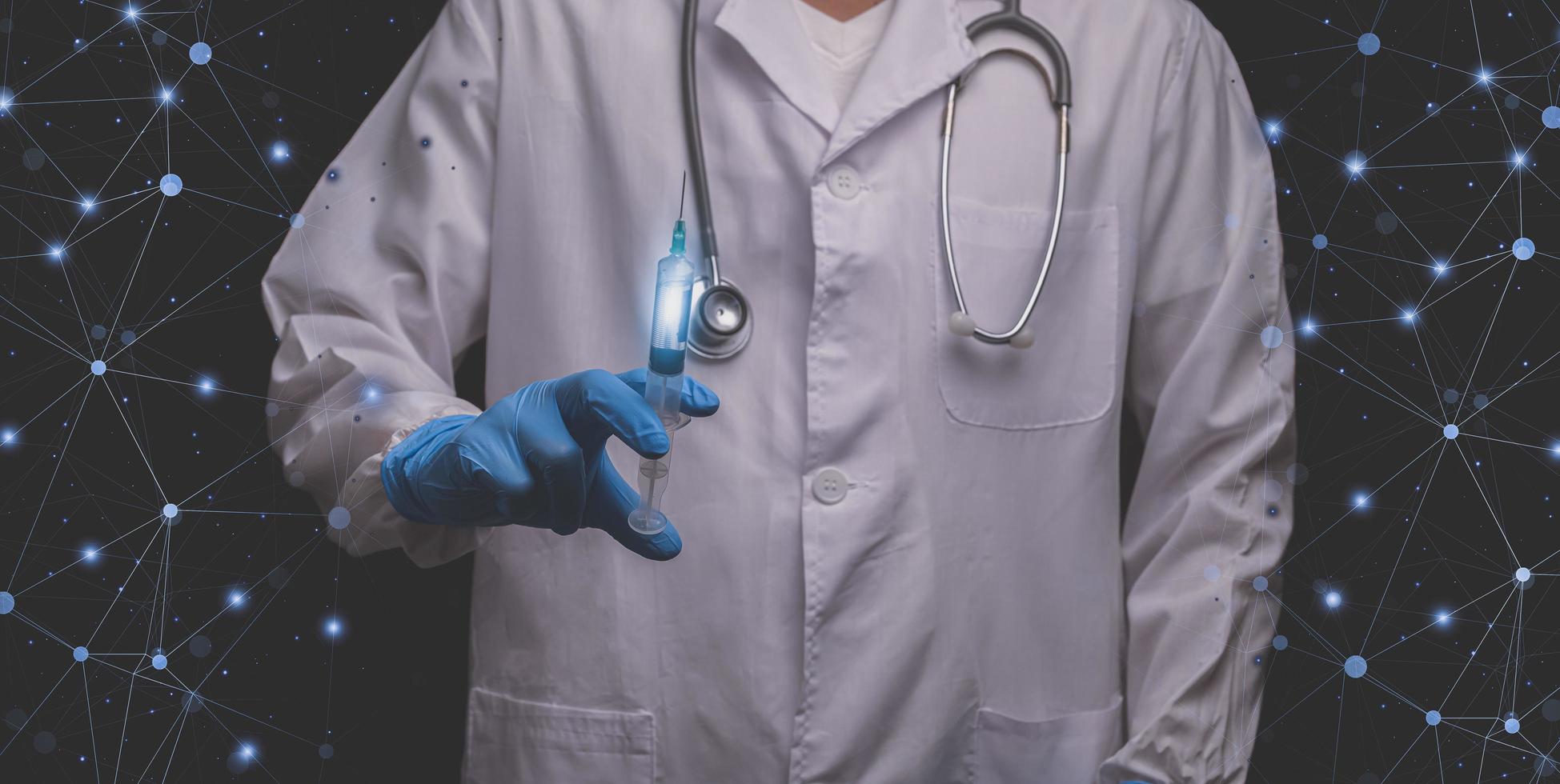 les médecins tenant des seringues se préparent à traiter les gens partout dans le monde illustration 3d photo
