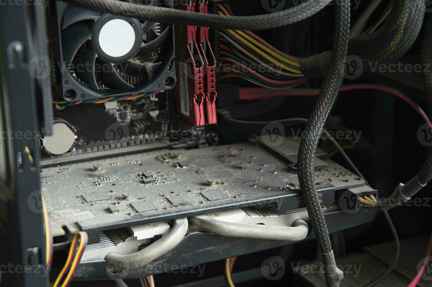 ordinateur CPU glacière avec poussière, saleté. PC entretien photo