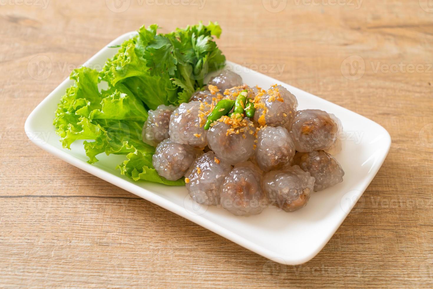 boulettes de tapioca cuites à la vapeur avec du porc photo