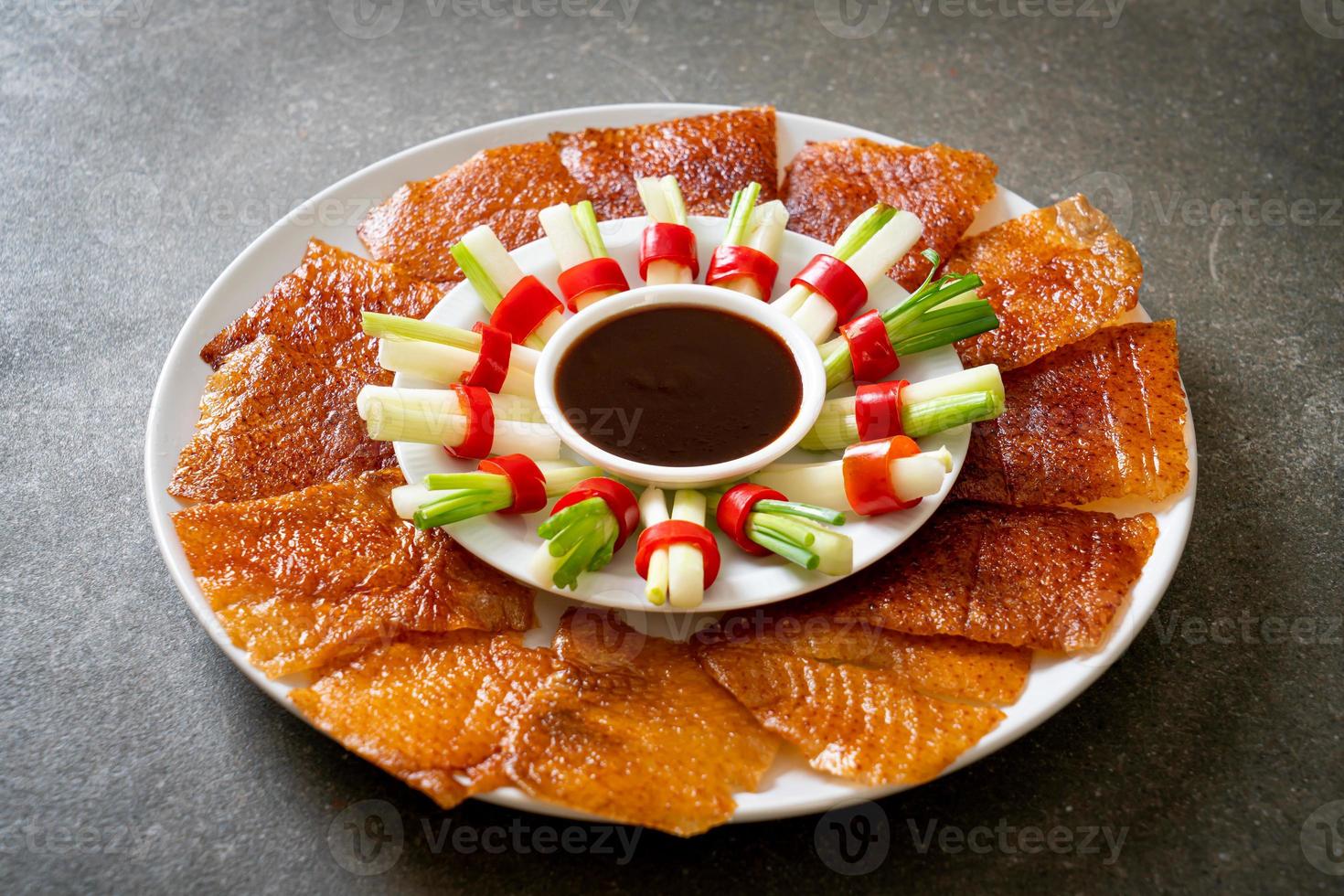 canard laqué - cuisine chinoise photo