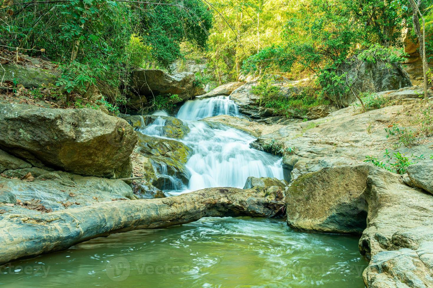 cascade mae sa en thaïlande photo