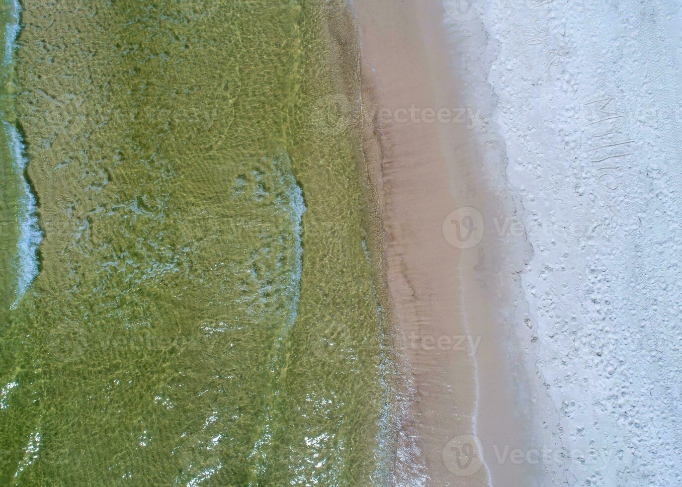 aérien vue de le le surf à perdido clé plage photo