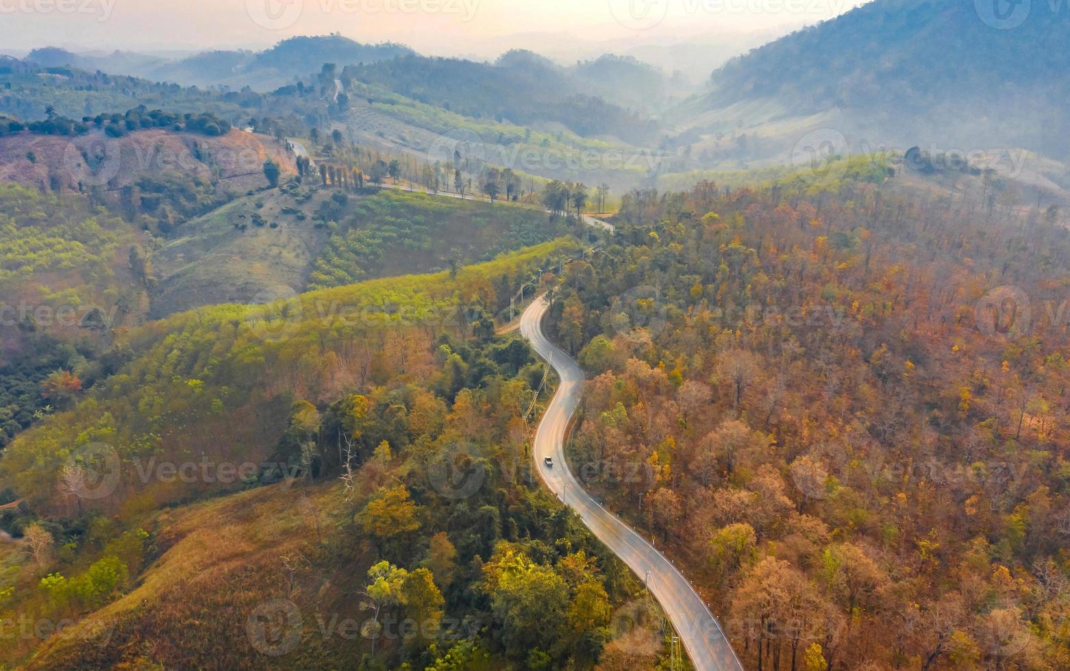 vue sur la montagne d'en haut photo