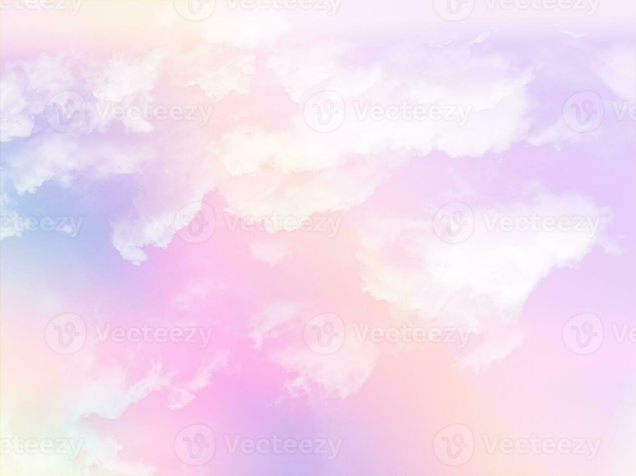 beauté sucré pastel Orange violet coloré avec duveteux des nuages sur ciel. multi Couleur arc en ciel image. abstrait fantaisie croissance lumière photo