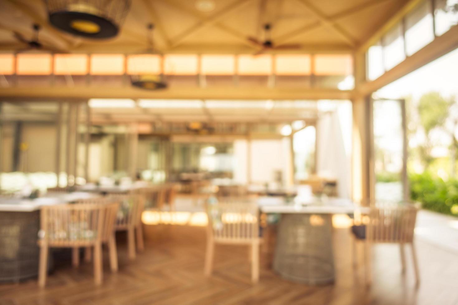 flou abstrait et buffet de restaurant défocalisé dans un complexe hôtelier photo