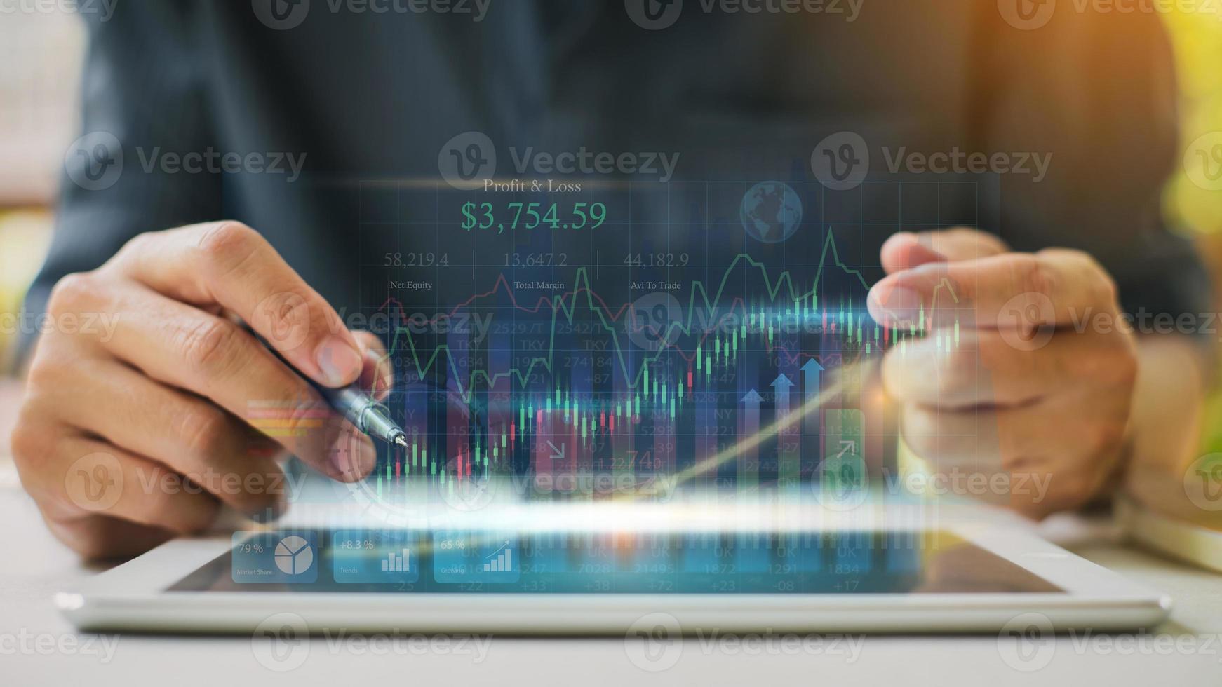 investissement de l'homme d'affaires analysant l'état du solde du rapport financier de l'entreprise travaillant avec la technologie de réalité augmentée numérique. concept pour les affaires, l'économie et la commercialisation des actions. illustration 3D. photo