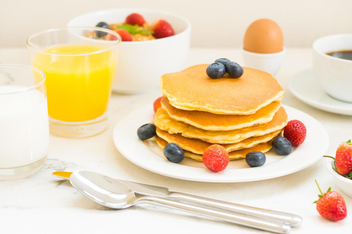 ensemble de petit-déjeuner sain photo