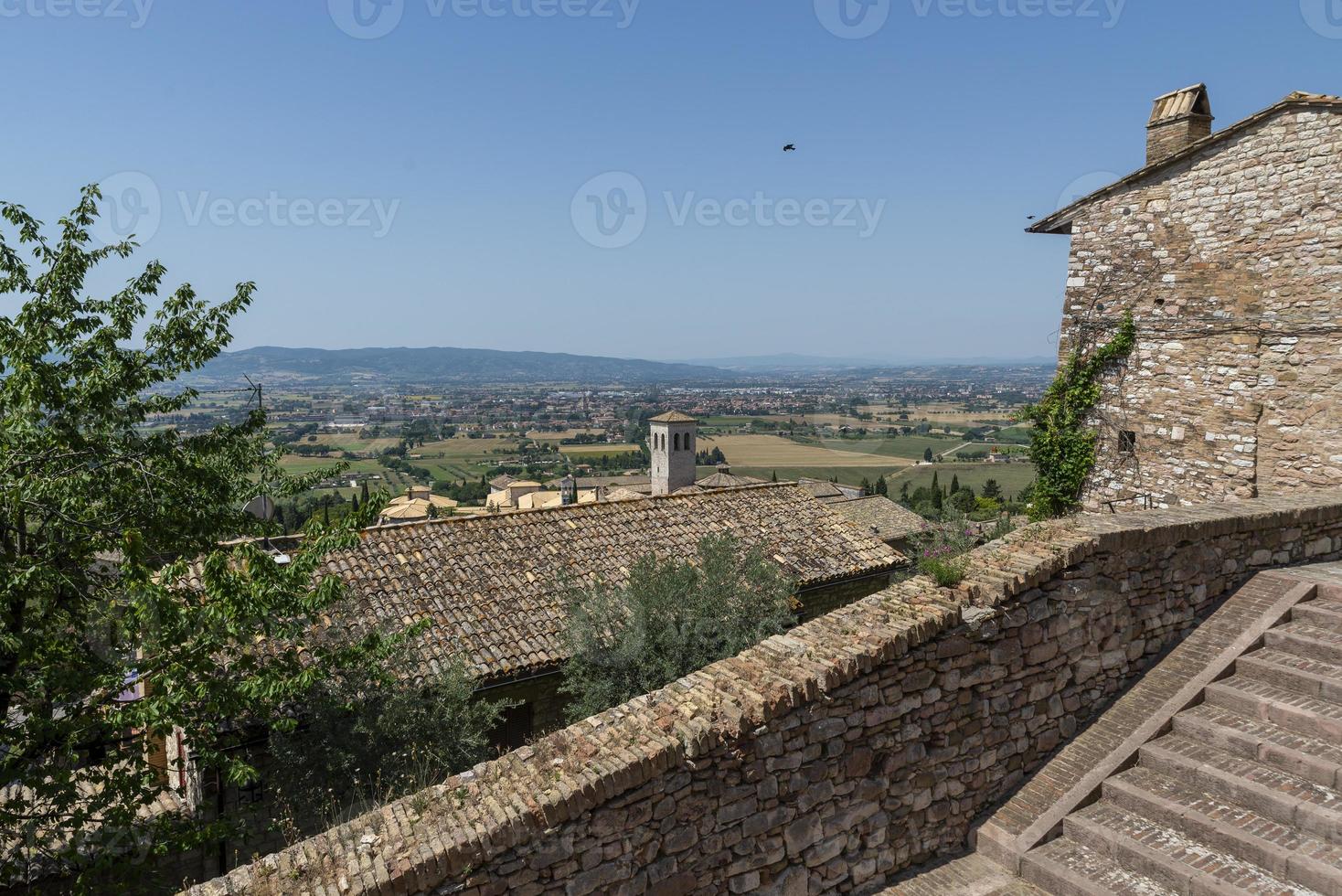 paysage vu de la ville d'assise photo