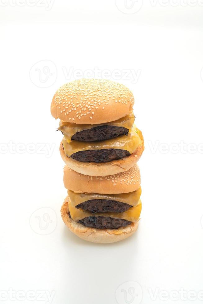 hamburgers ou hamburgers de boeuf avec du fromage isolé sur fond blanc photo