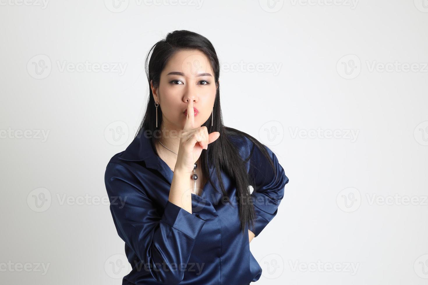 femme asiatique isolée photo