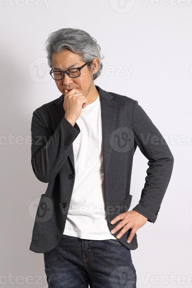 homme asiatique isolé photo