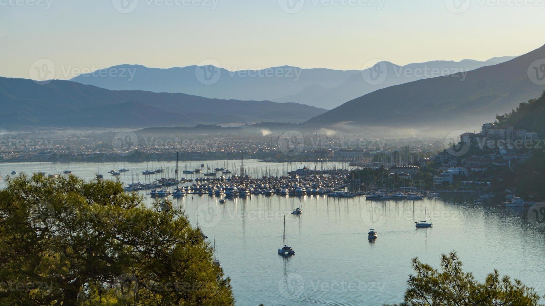 vues matinales de fethiye photo